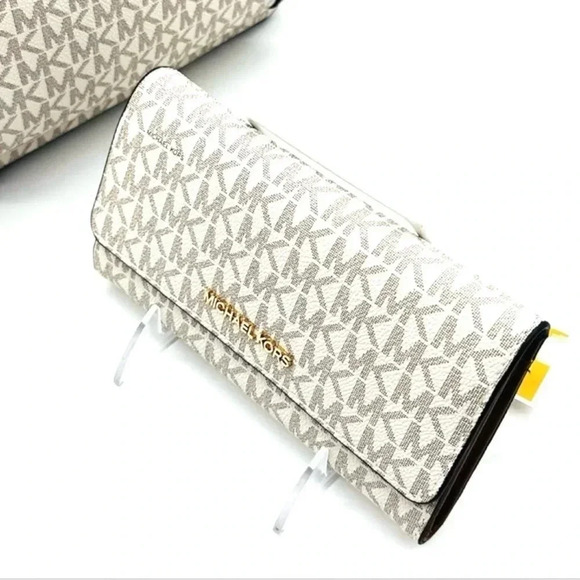 Michael Kors Medium Jaycee Zip Packet Backpack & Trifold Wallet Vanilla/Brown - Picture 13 of 16